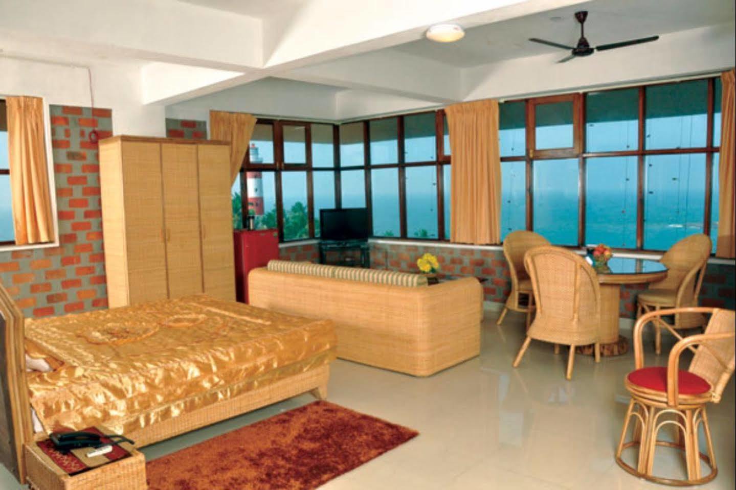 Sagara Beach Resort Kovalam Eksteriør billede